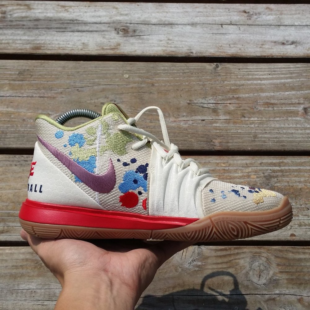 Women Size 7 Nike Kyrie 5 Bandulu Basketball Shoes - Picture 3 of 8